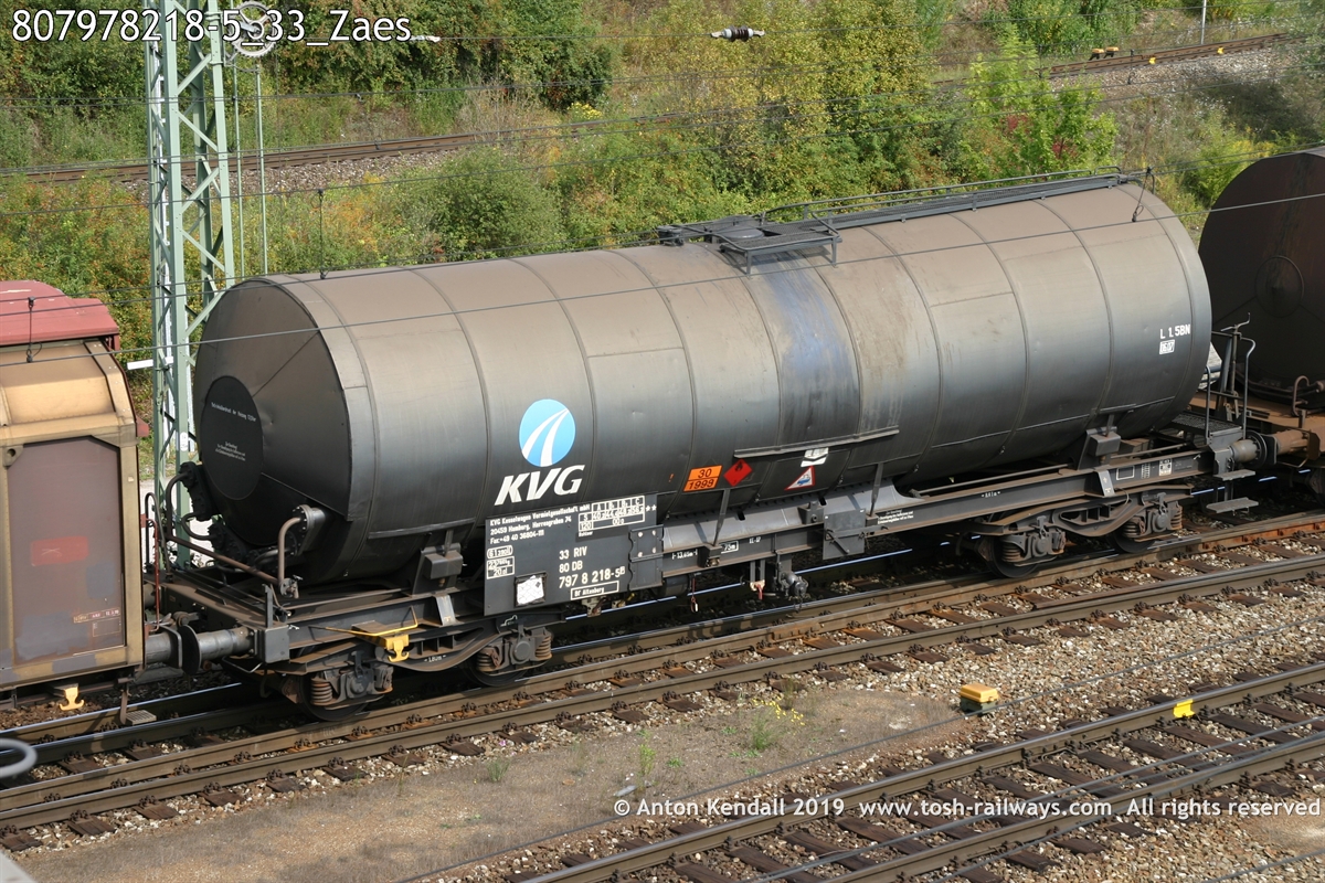 807978218-5_33_Zaes.jpg